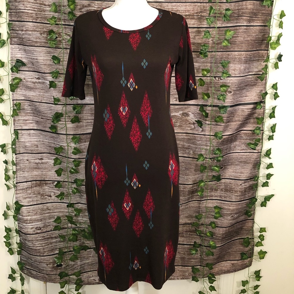 LuLaRoe S Julia - gently worn